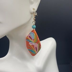 Woman’s Clay dangle earrings